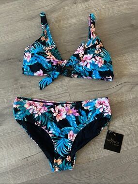 NIP TUCK | Women’s Bikini Set